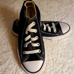LIKE NEW - Converse